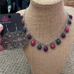 Beaded necklace with earrings